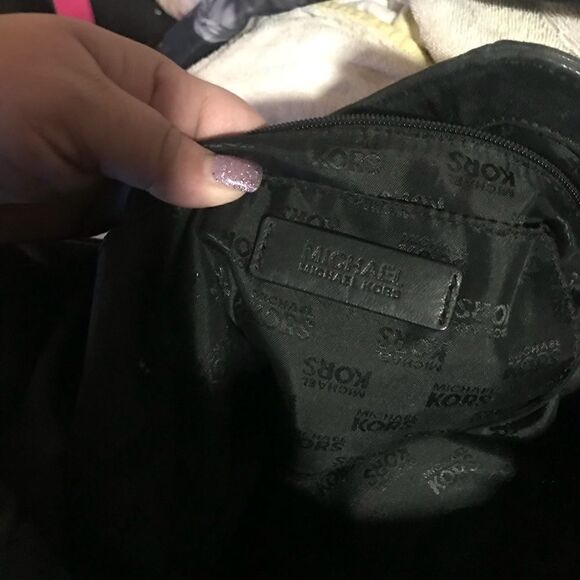 authentic michale kors(MK) leatee hobo bag - Picture 3 of 8